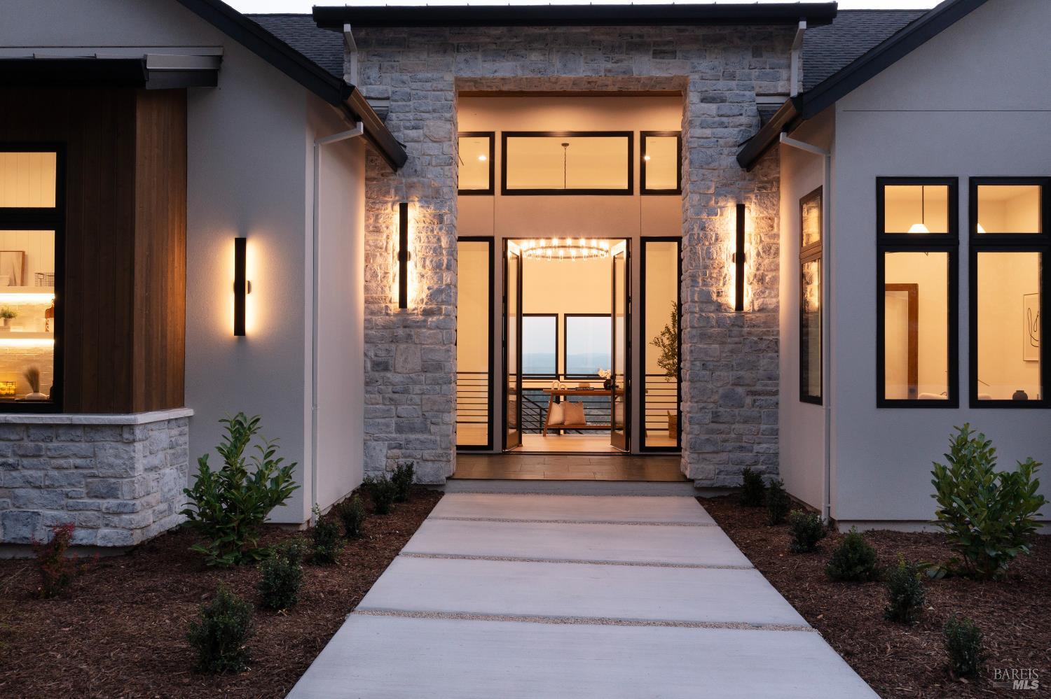 Detail Gallery Image 85 of 99 For 5925 Crystal Dr, Santa Rosa,  CA 95404 - 4 Beds | 4/1 Baths