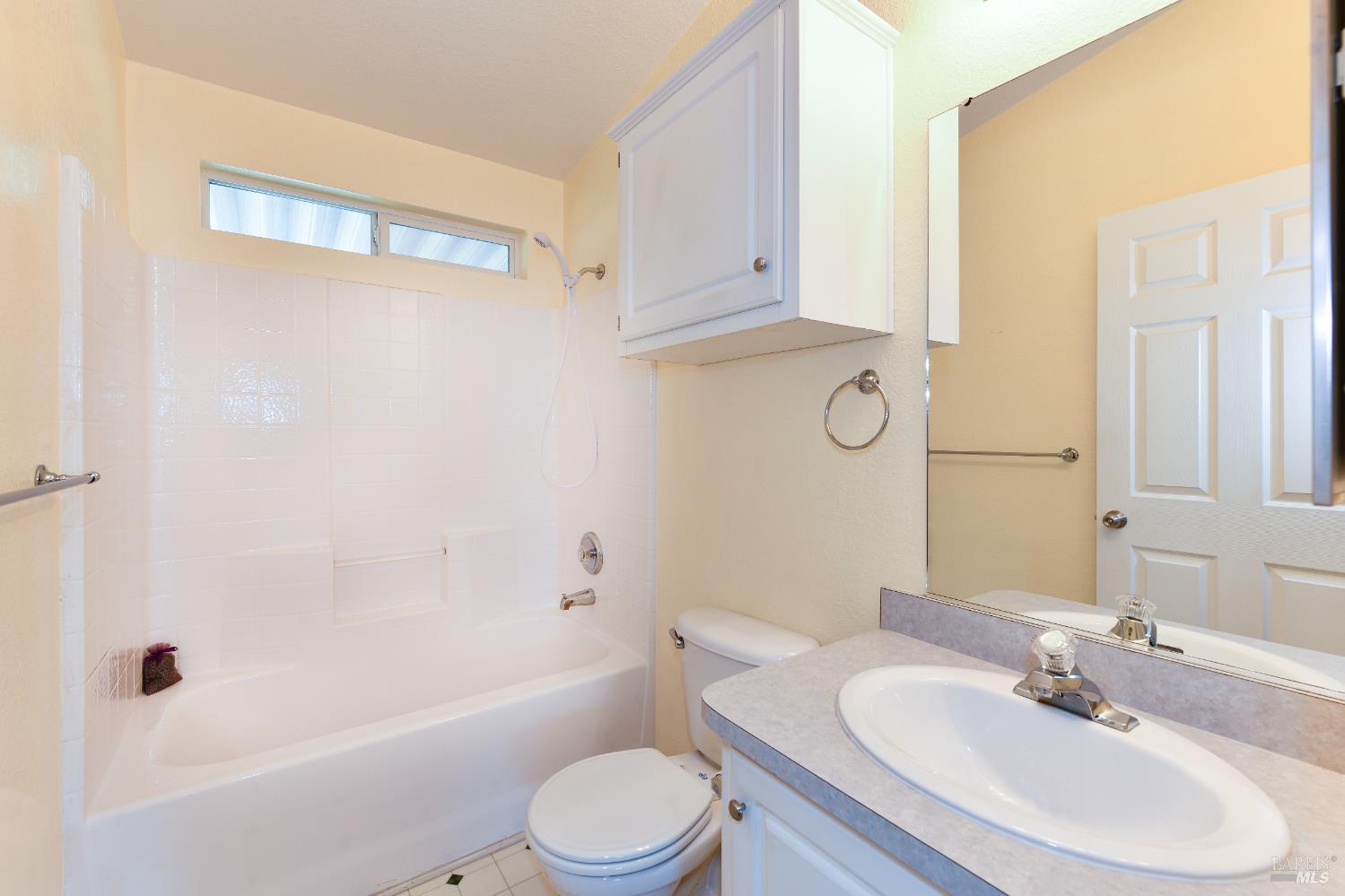 Detail Gallery Image 38 of 62 For 84 N Napa Dr, Petaluma,  CA 94954 - 3 Beds | 2 Baths