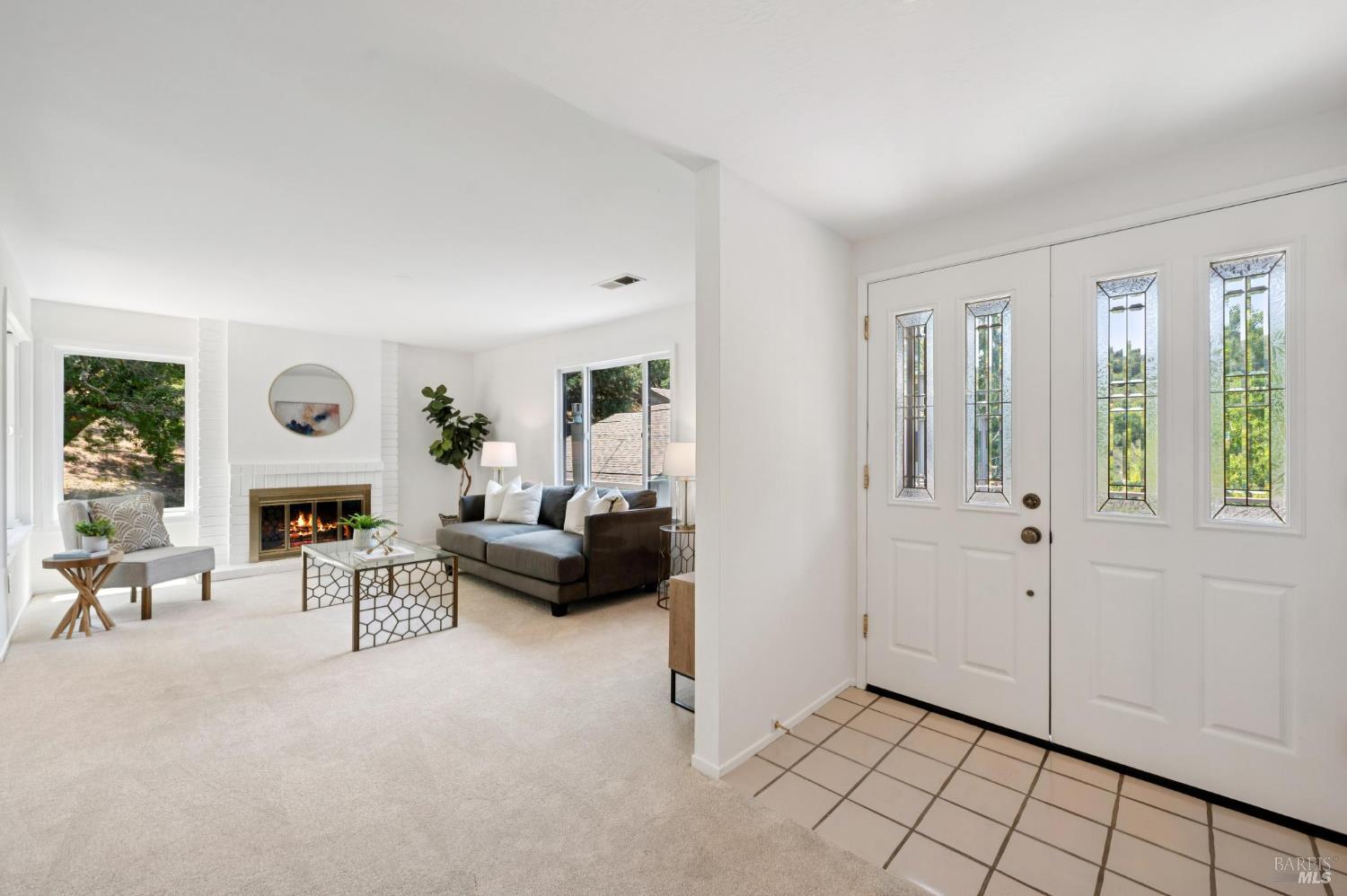 Detail Gallery Image 5 of 53 For 18 Eagle Gap Rd, Novato,  CA 94949 - 4 Beds | 2/1 Baths