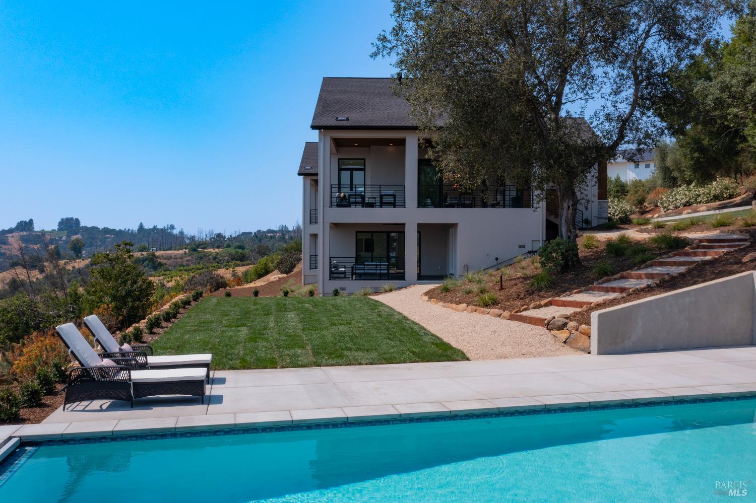 Detail Gallery Image 67 of 99 For 5925 Crystal Dr, Santa Rosa,  CA 95404 - 4 Beds | 4/1 Baths