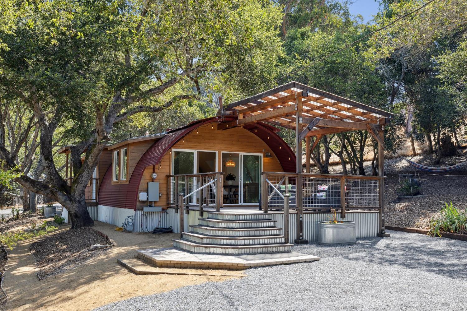 Detail Gallery Image 2 of 50 For 1863 Mountain View Ave, Petaluma,  CA 94952 - 2 Beds | 1 Baths