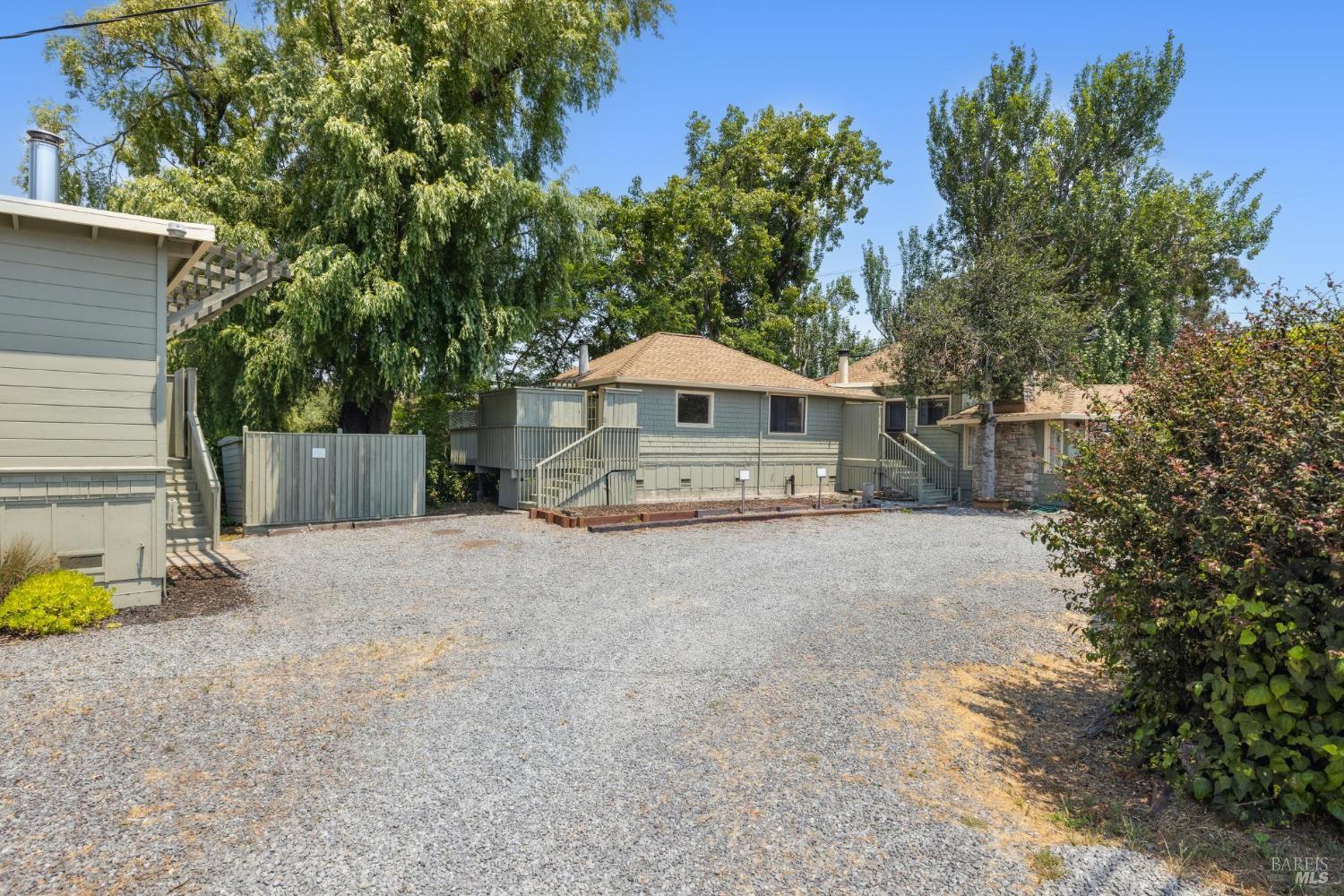 Detail Gallery Image 22 of 50 For 11150 Sir Francis Drake Blvd, Point Reyes Station,  CA 94956 - 3 Beds | 4/1 Baths