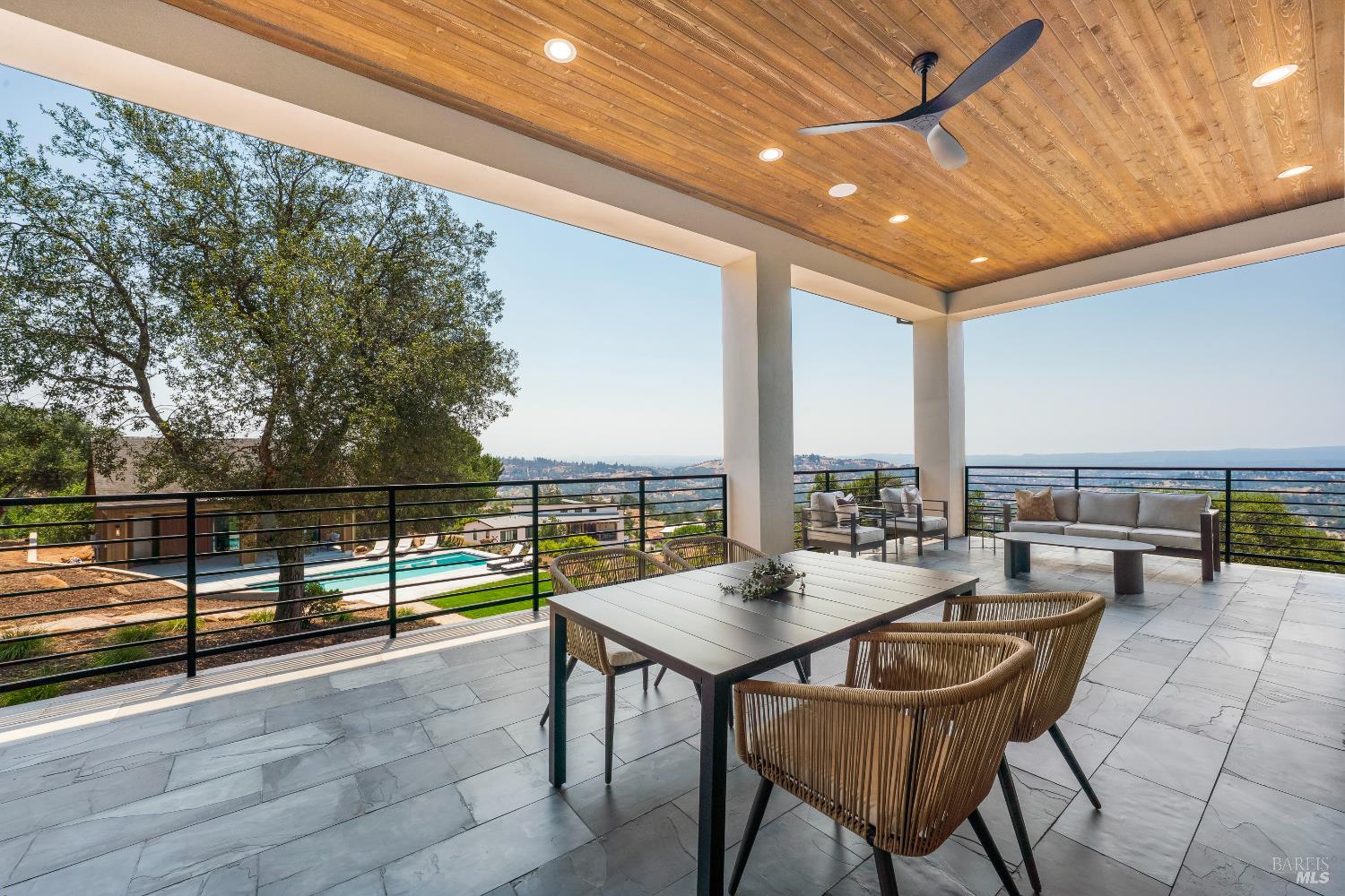 Detail Gallery Image 36 of 99 For 5925 Crystal Dr, Santa Rosa,  CA 95404 - 4 Beds | 4/1 Baths