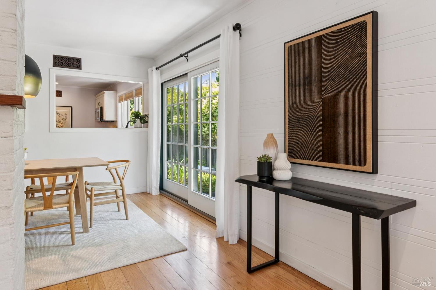 Detail Gallery Image 8 of 66 For 2 Fairview Ct, San Anselmo,  CA 94960 - 3 Beds | 2 Baths