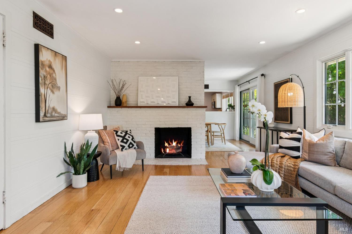 Detail Gallery Image 7 of 66 For 2 Fairview Ct, San Anselmo,  CA 94960 - 3 Beds | 2 Baths