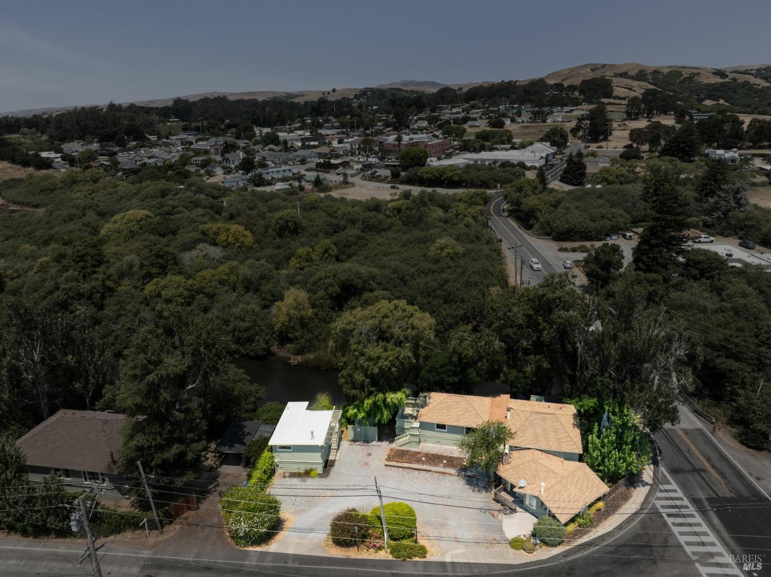 Detail Gallery Image 40 of 50 For 11150 Sir Francis Drake Blvd, Point Reyes Station,  CA 94956 - 3 Beds | 4/1 Baths