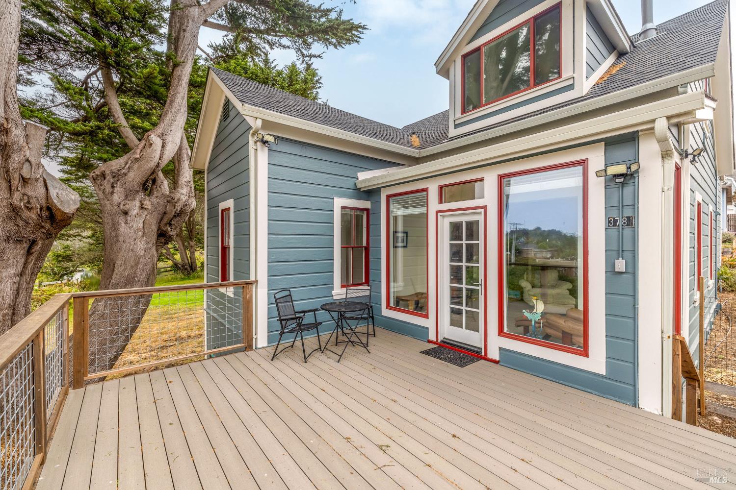 Detail Gallery Image 2 of 42 For 3781 N Highway 1 Unkn, Albion,  CA 95410 - 4 Beds | 2 Baths