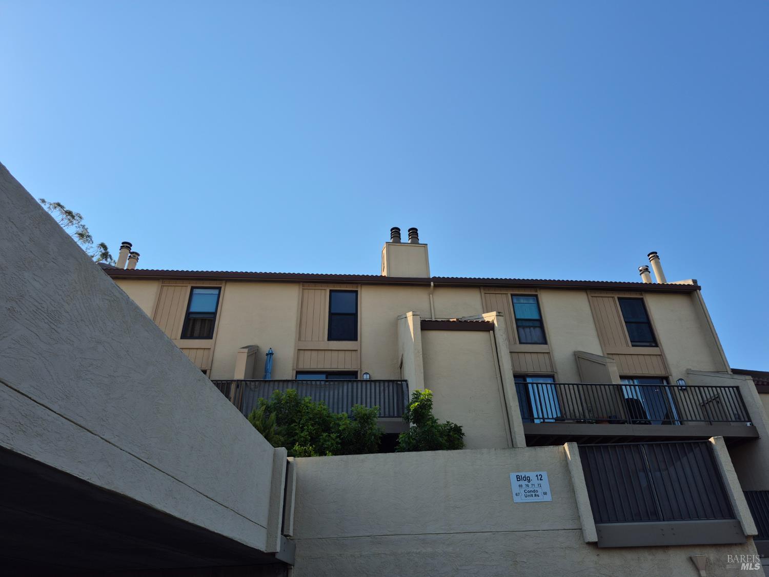 Detail Gallery Image 2 of 6 For 100 Marin Center Dr #70,  San Rafael,  CA 94903 - 2 Beds | 1/1 Baths