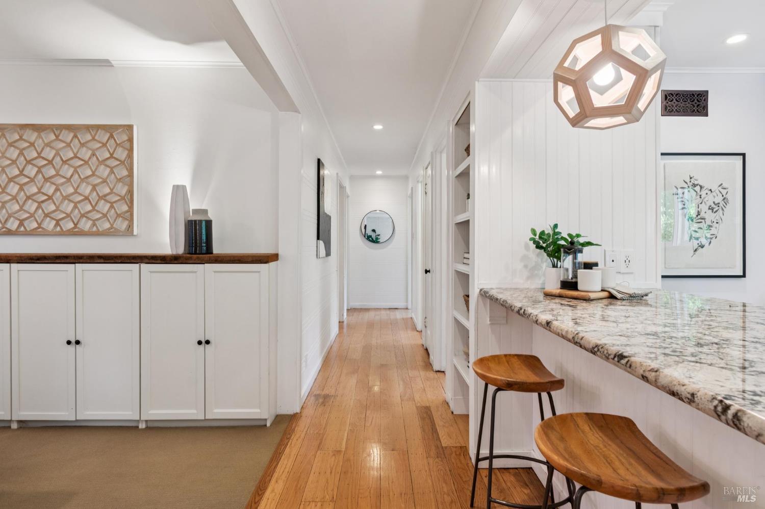 Detail Gallery Image 42 of 66 For 2 Fairview Ct, San Anselmo,  CA 94960 - 3 Beds | 2 Baths
