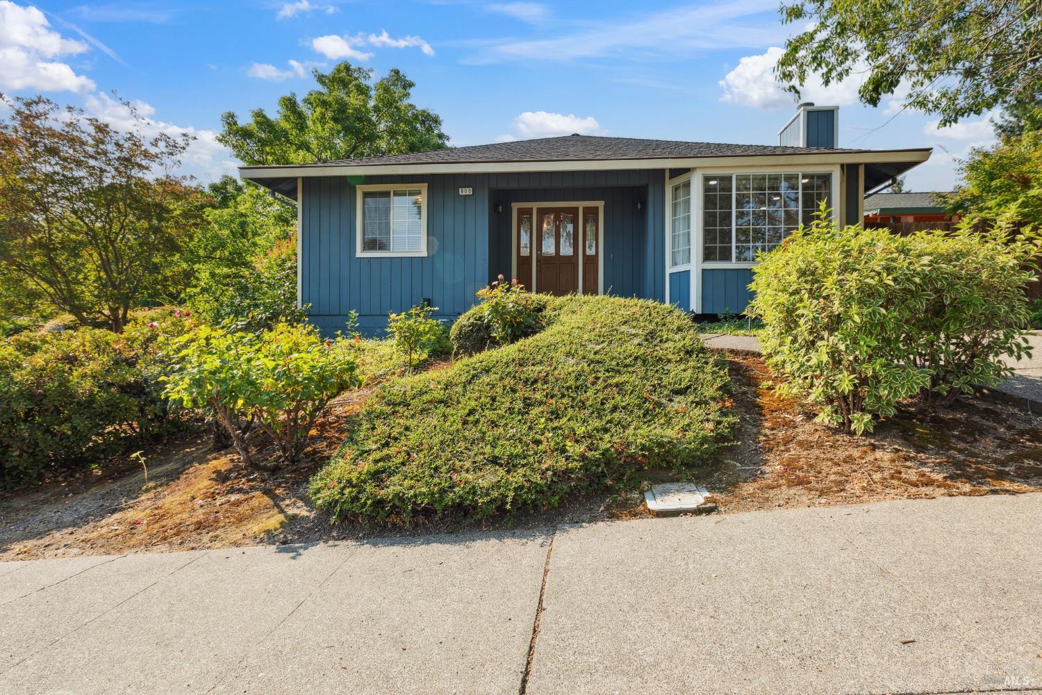 Detail Gallery Image 3 of 43 For 900 Caton Ct, Sonoma,  CA 95476 - 3 Beds | 2 Baths