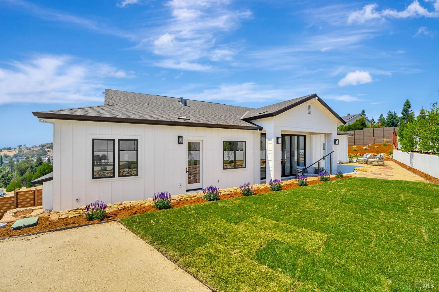 Detail Gallery Image 26 of 48 For 3572 Southridge Dr, Santa Rosa,  CA 95403 - 4 Beds | 4 Baths