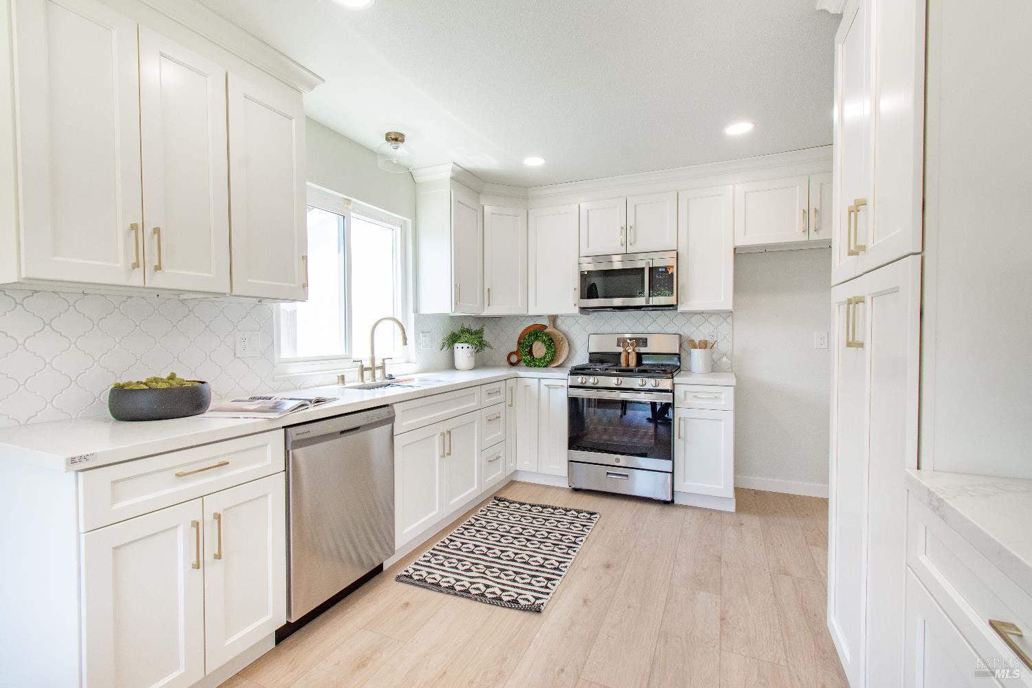 Detail Gallery Image 30 of 34 For 224 Columbus Dr, Fairfield,  CA 94533 - 3 Beds | 2 Baths