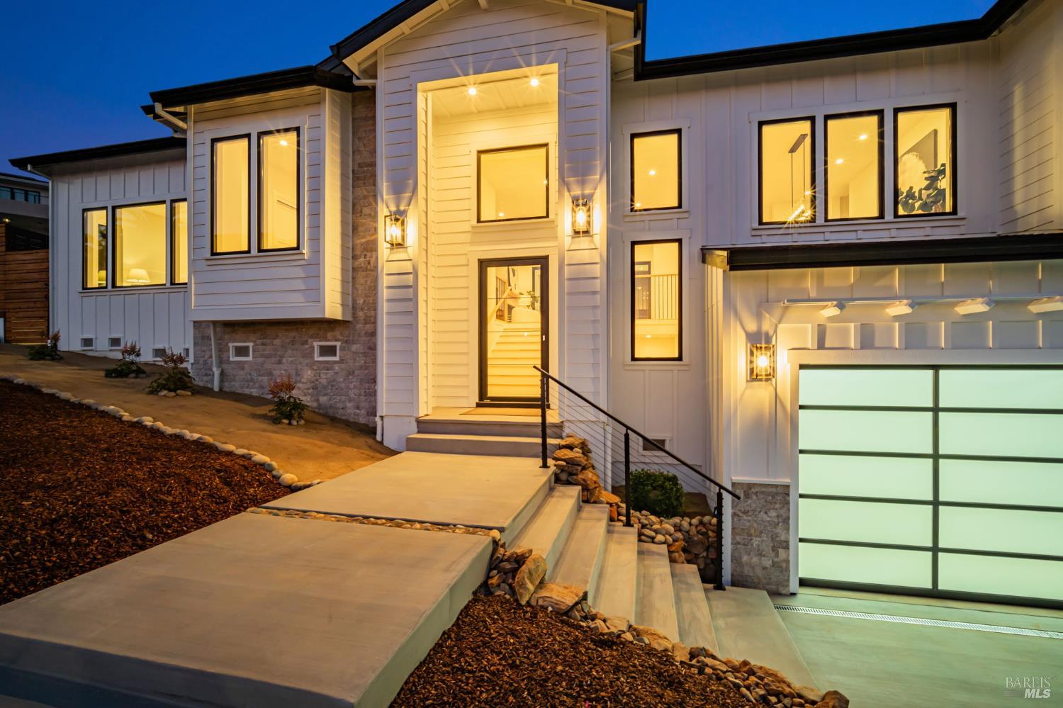 Detail Gallery Image 33 of 48 For 3572 Southridge Dr, Santa Rosa,  CA 95403 - 4 Beds | 4 Baths