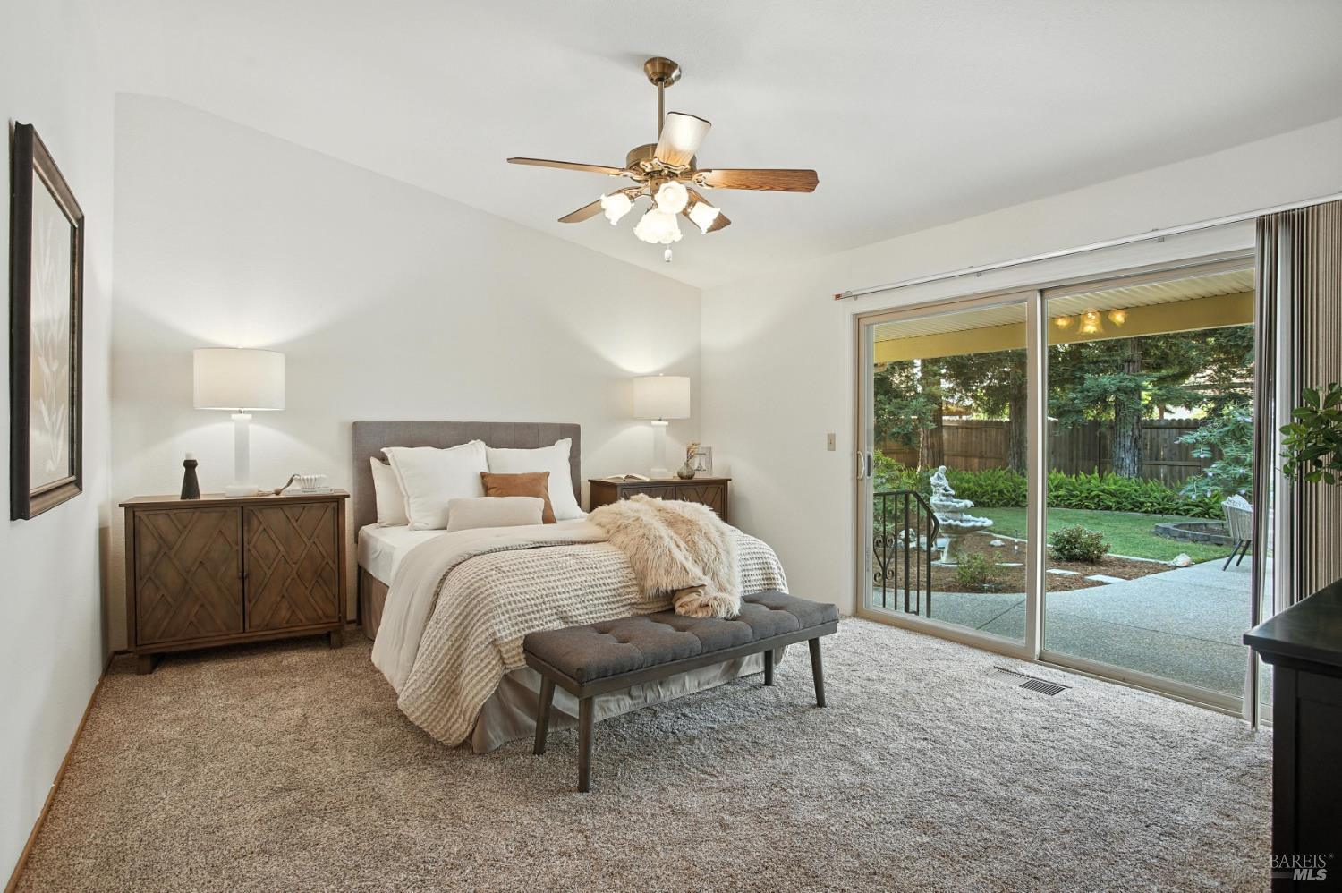 Detail Gallery Image 17 of 55 For 551 Stonewood Dr, Vacaville,  CA 95687 - 4 Beds | 2/1 Baths