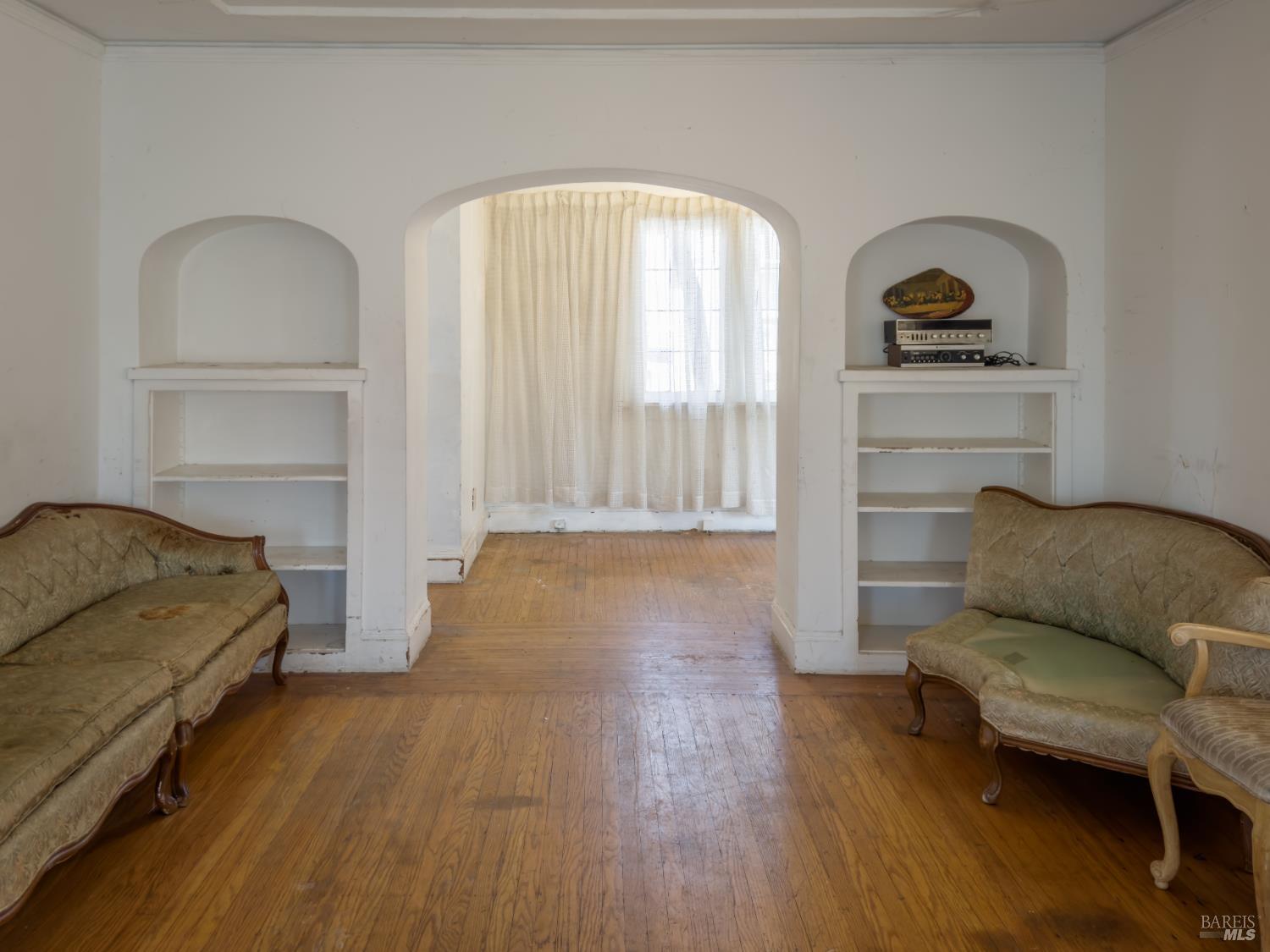 Detail Gallery Image 17 of 31 For 2901 Seminary Ave, Oakland,  CA 94605 - 4 Beds | 1/1 Baths