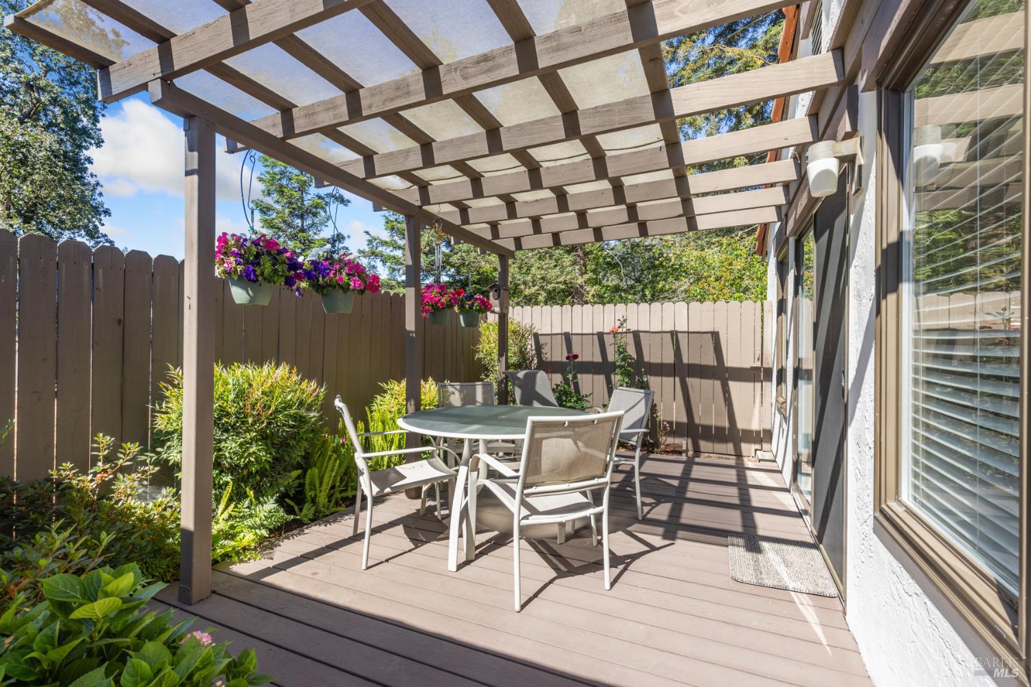 Detail Gallery Image 20 of 42 For 706 Adobe Dr, Santa Rosa,  CA 95404 - 3 Beds | 2 Baths