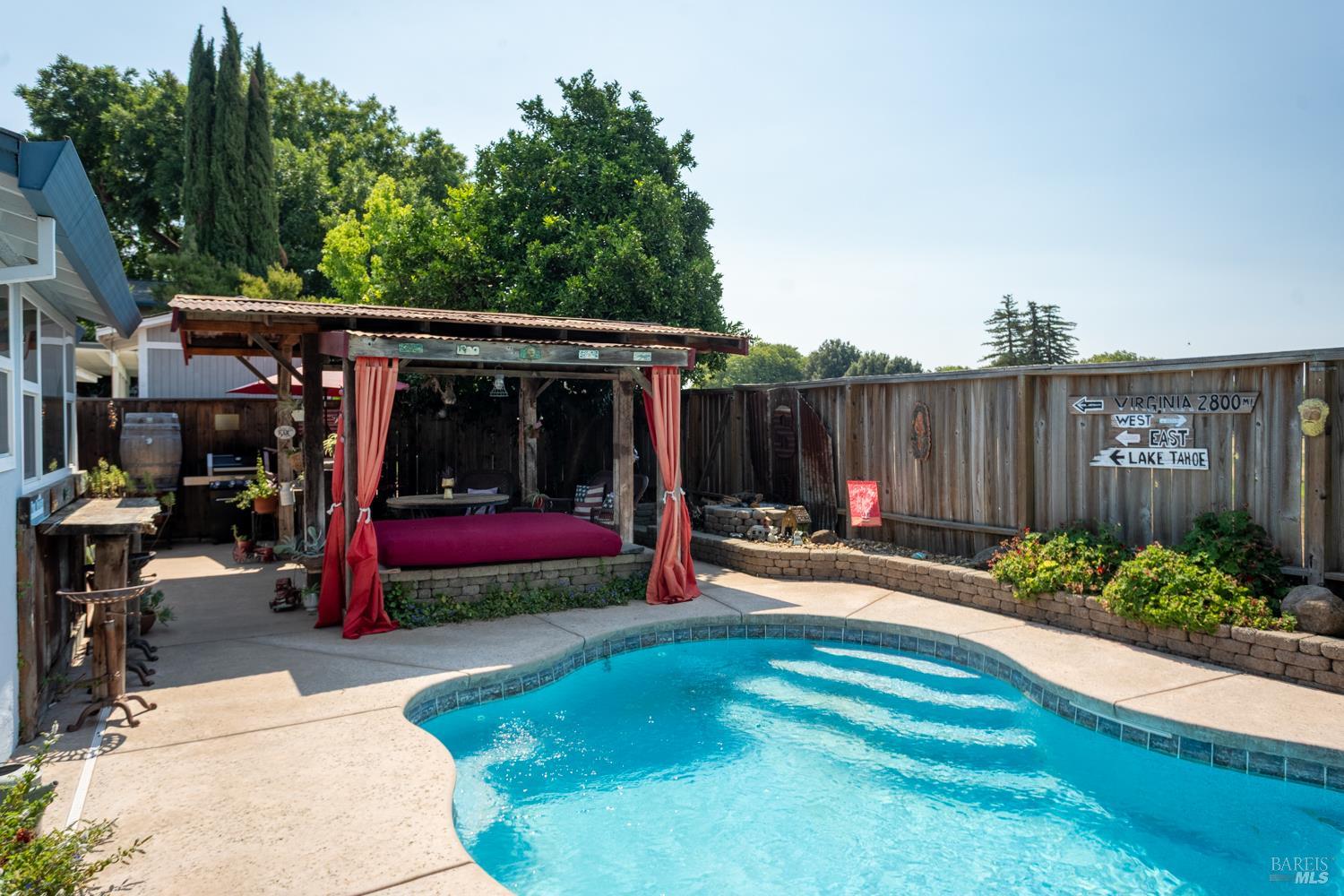 Detail Gallery Image 30 of 67 For 1025 Woodvale Dr, Dixon,  CA 95620 - 4 Beds | 2 Baths