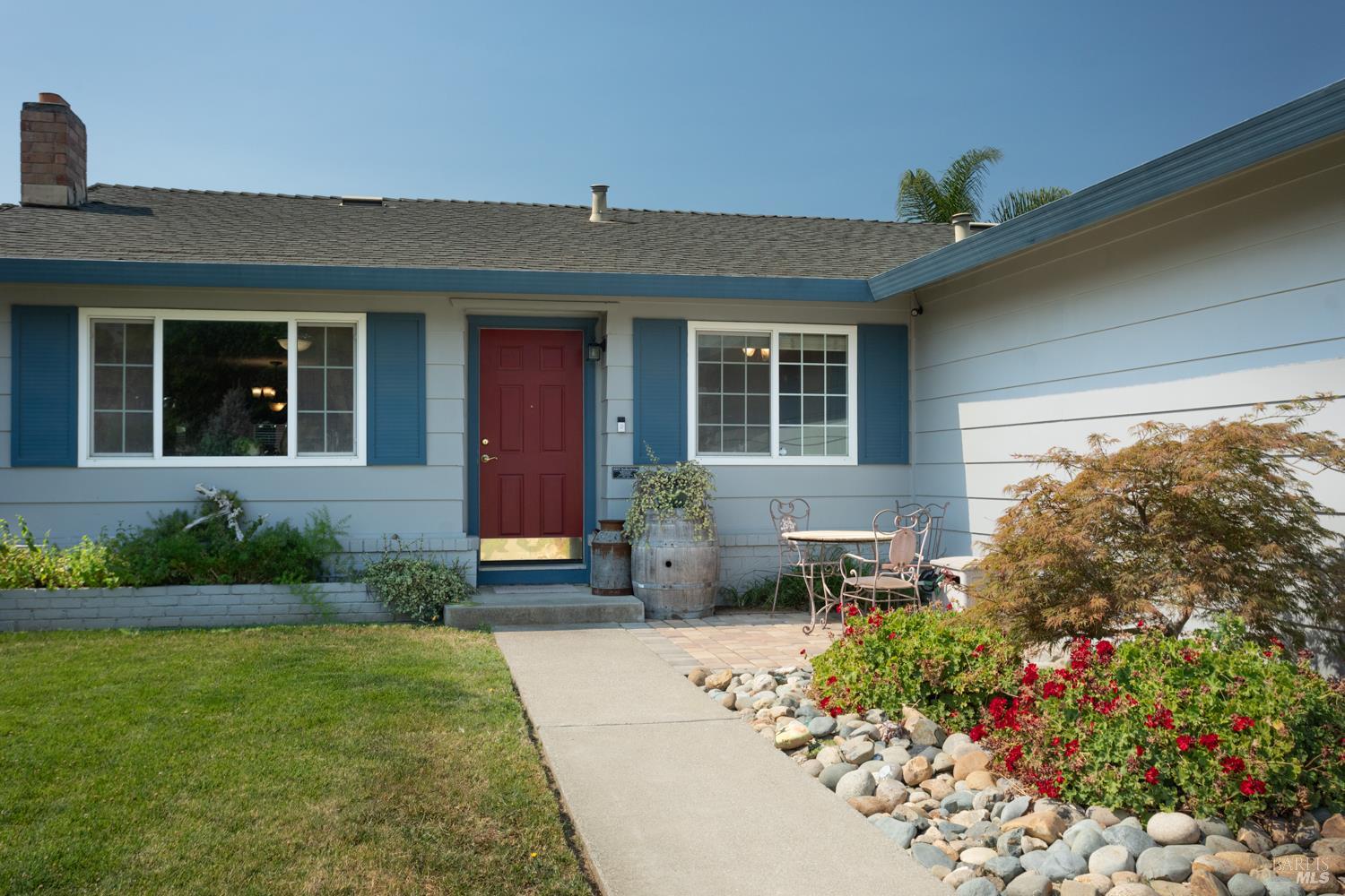 Detail Gallery Image 10 of 67 For 1025 Woodvale Dr, Dixon,  CA 95620 - 4 Beds | 2 Baths
