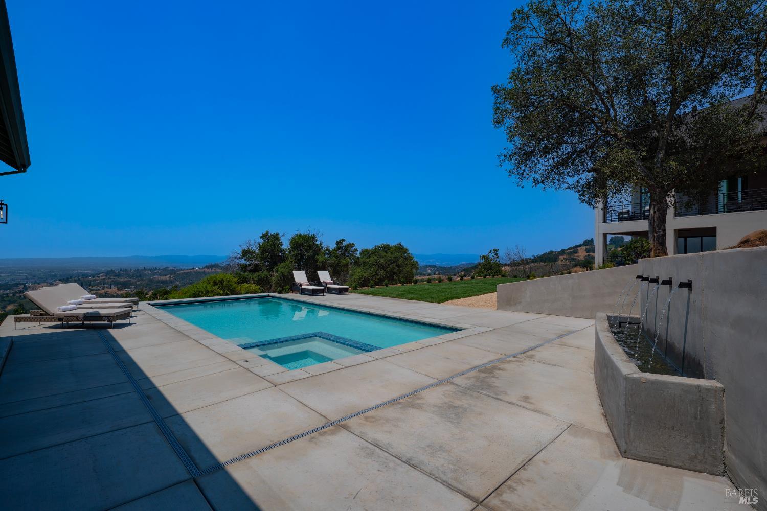Detail Gallery Image 74 of 99 For 5925 Crystal Dr, Santa Rosa,  CA 95404 - 4 Beds | 4/1 Baths