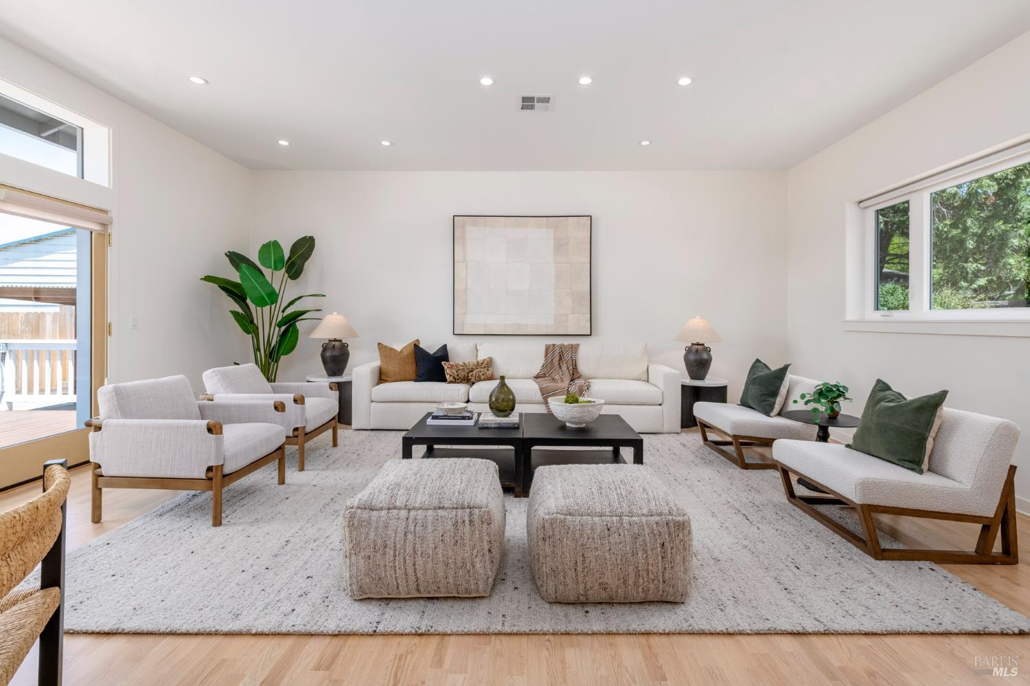Detail Gallery Image 29 of 96 For 635 Palm Ave, Penngrove,  CA 94951 - 4 Beds | 2/1 Baths