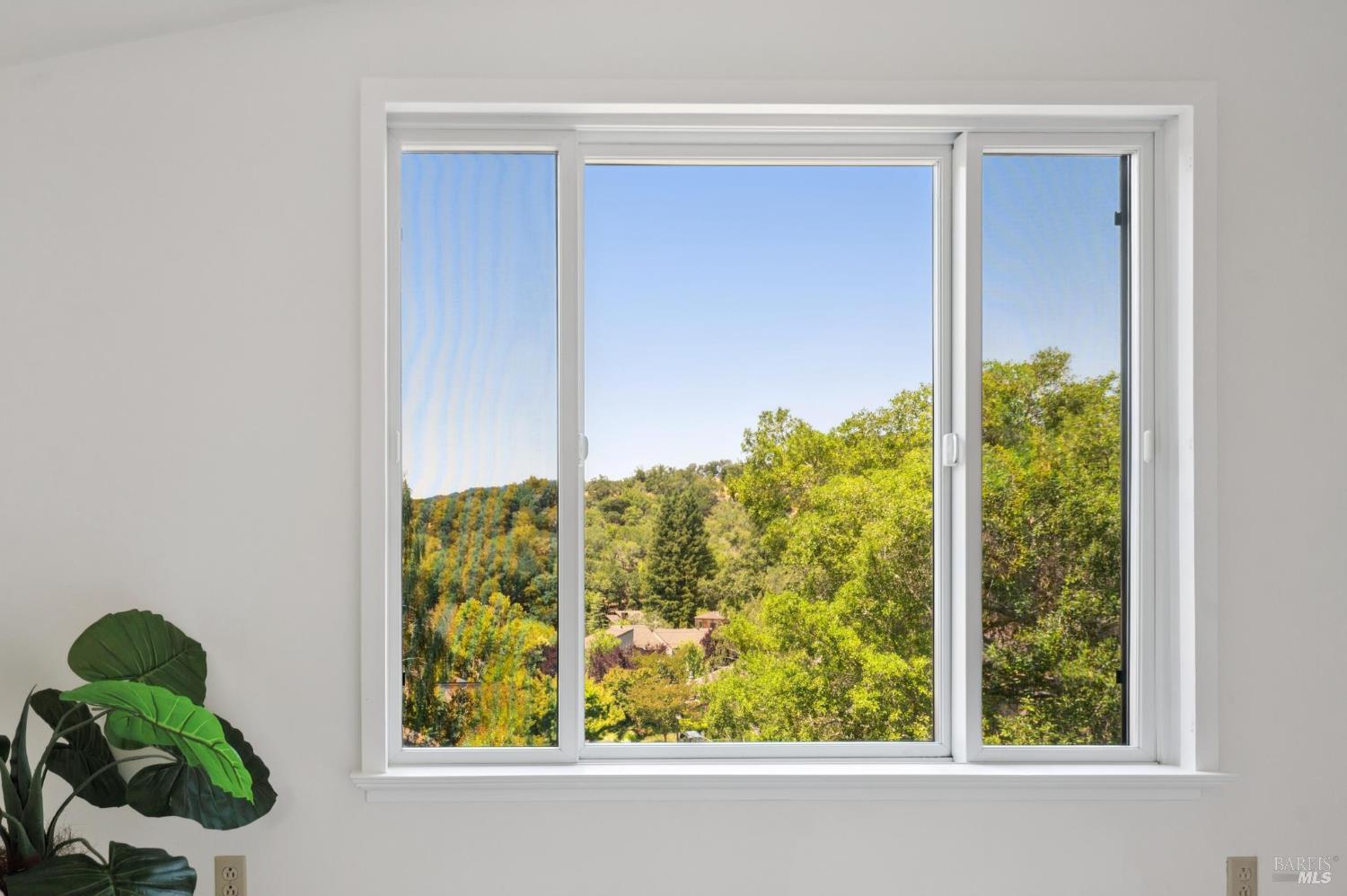 Detail Gallery Image 28 of 53 For 18 Eagle Gap Rd, Novato,  CA 94949 - 4 Beds | 2/1 Baths