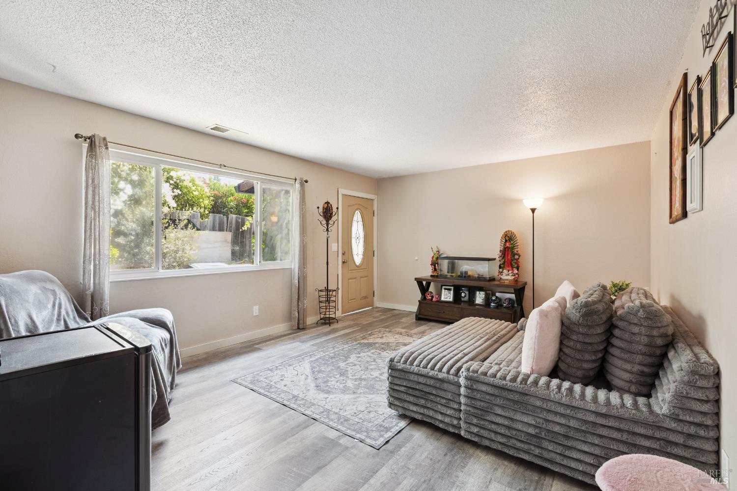 Detail Gallery Image 10 of 41 For 147 Buena Vida Ct, Sonoma,  CA 95476 - – Beds | – Baths