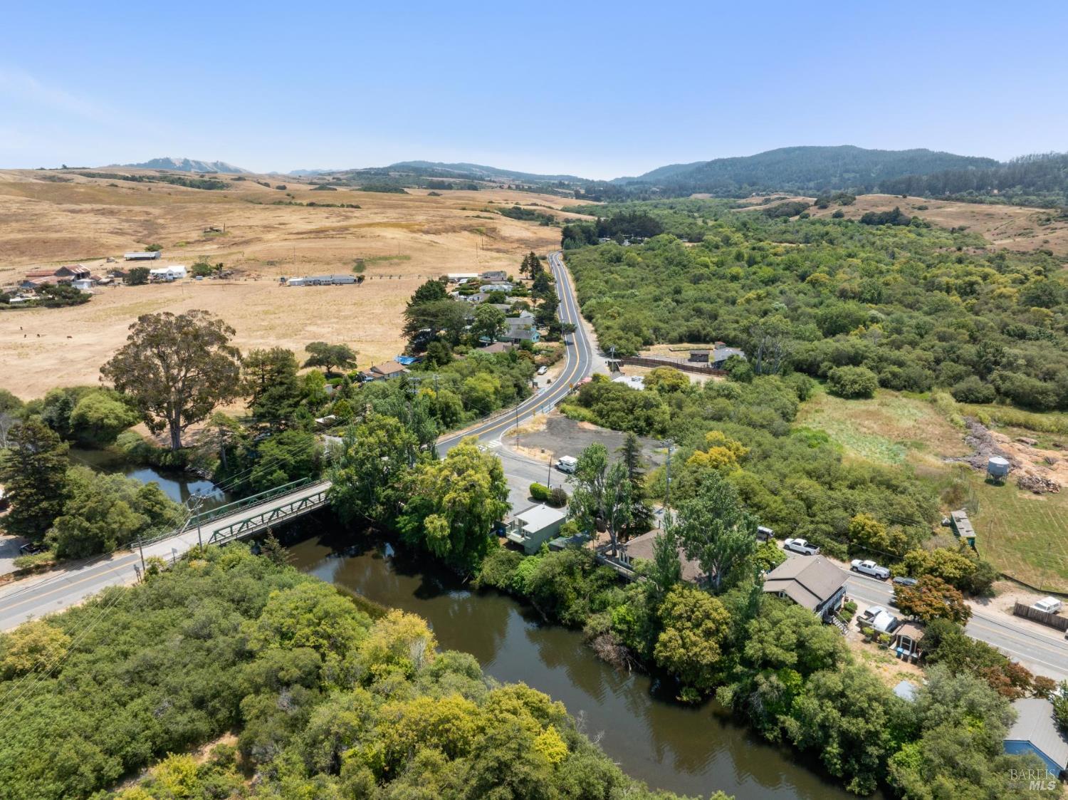 Detail Gallery Image 38 of 50 For 11150 Sir Francis Drake Blvd, Point Reyes Station,  CA 94956 - 3 Beds | 4/1 Baths