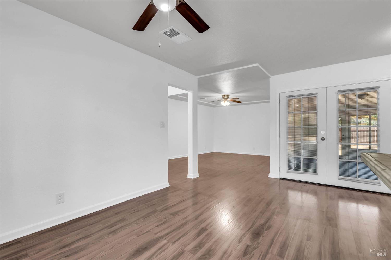 Detail Gallery Image 13 of 47 For 1607 California Dr, Vacaville,  CA 95687 - 3 Beds | 2 Baths