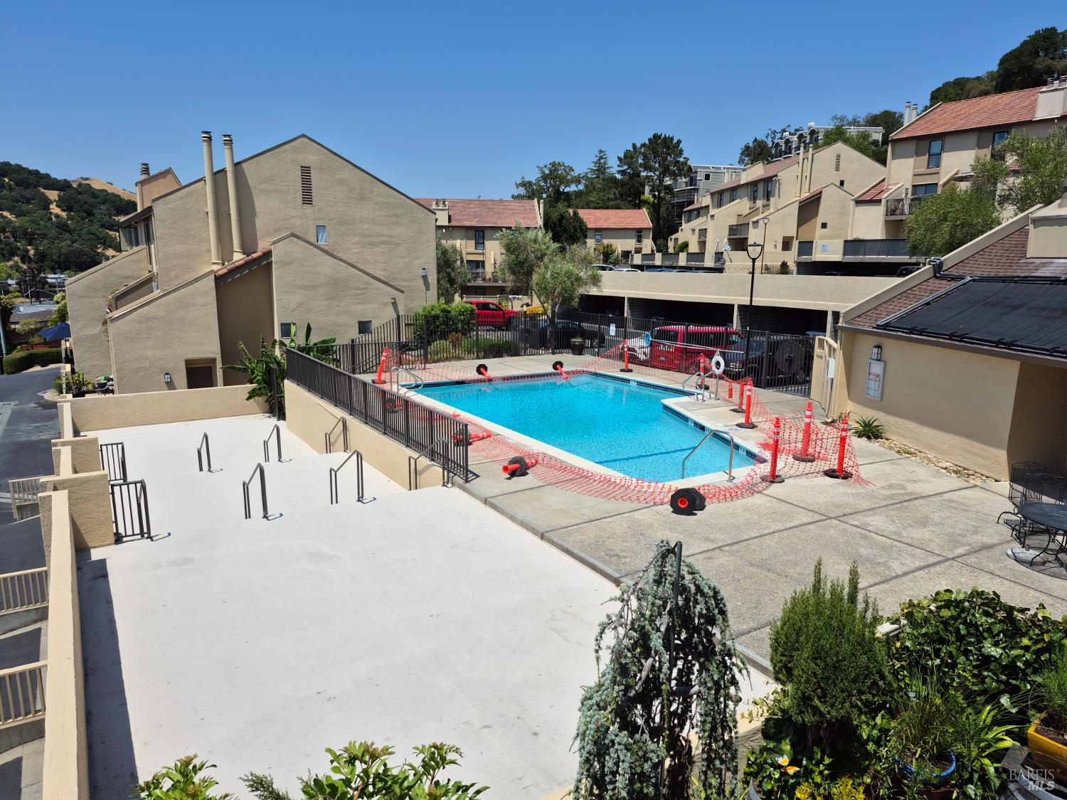 Detail Gallery Image 6 of 6 For 100 Marin Center Dr #70,  San Rafael,  CA 94903 - 2 Beds | 1/1 Baths