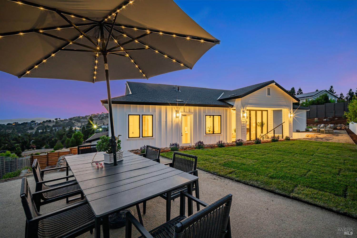 Detail Gallery Image 41 of 48 For 3572 Southridge Dr, Santa Rosa,  CA 95403 - 4 Beds | 4 Baths