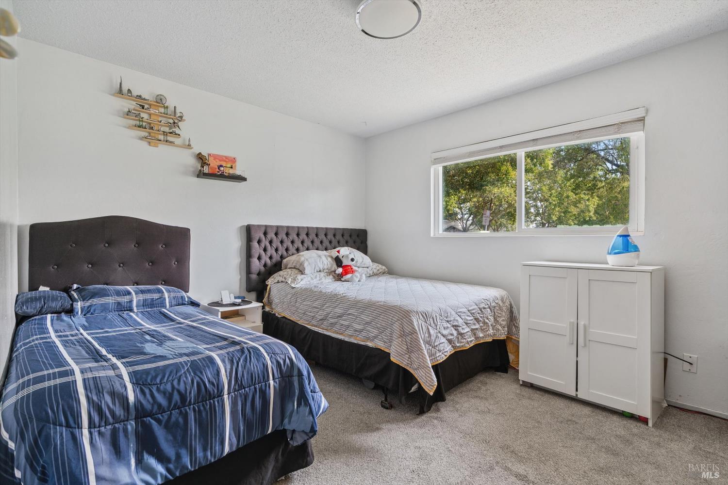 Detail Gallery Image 9 of 28 For 7083 Almond St, Rohnert Park,  CA 94928 - 3 Beds | 2 Baths