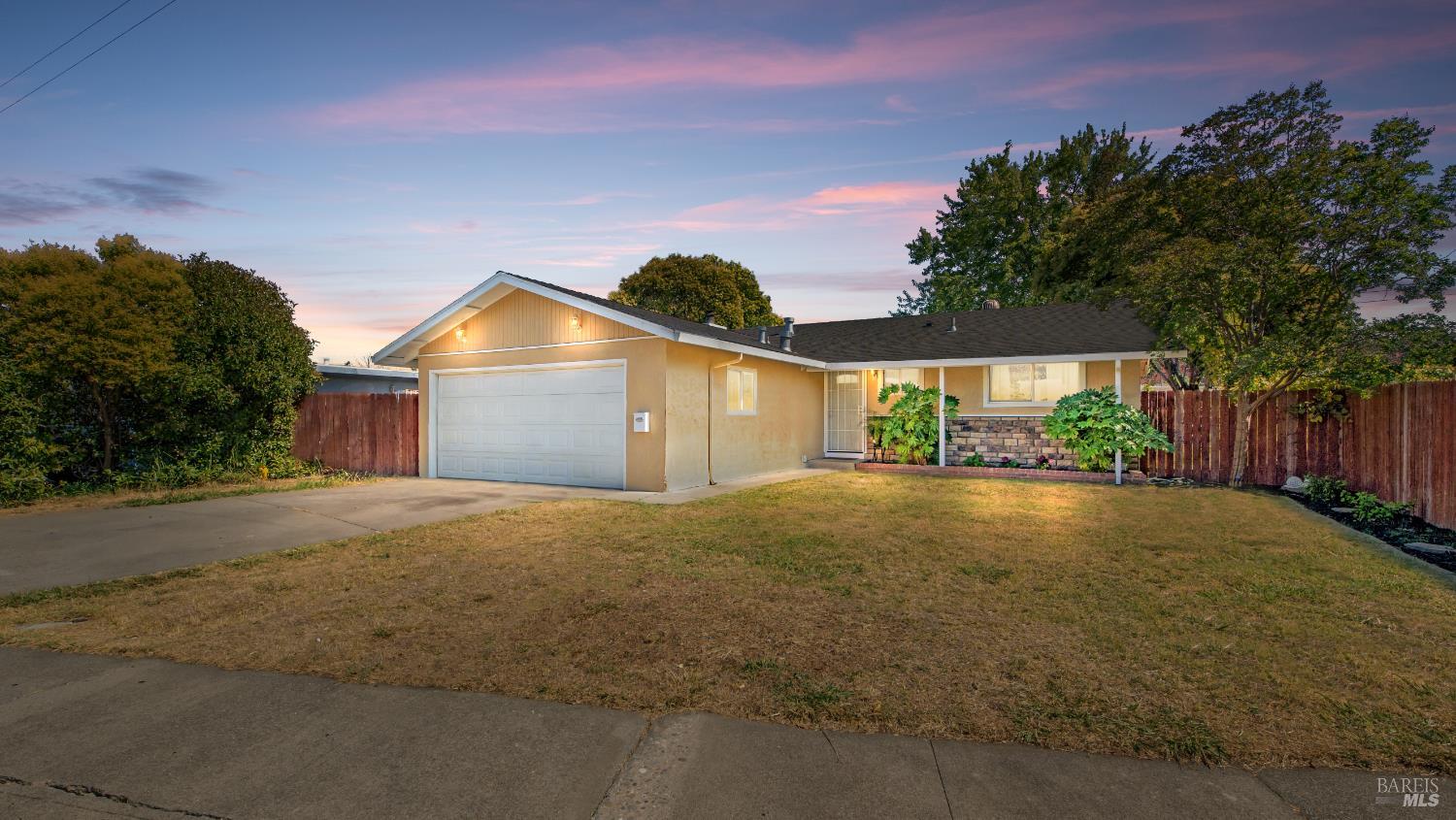 Detail Gallery Image 2 of 45 For 713 San Remo St, Fairfield,  CA 94533 - 4 Beds | 2 Baths