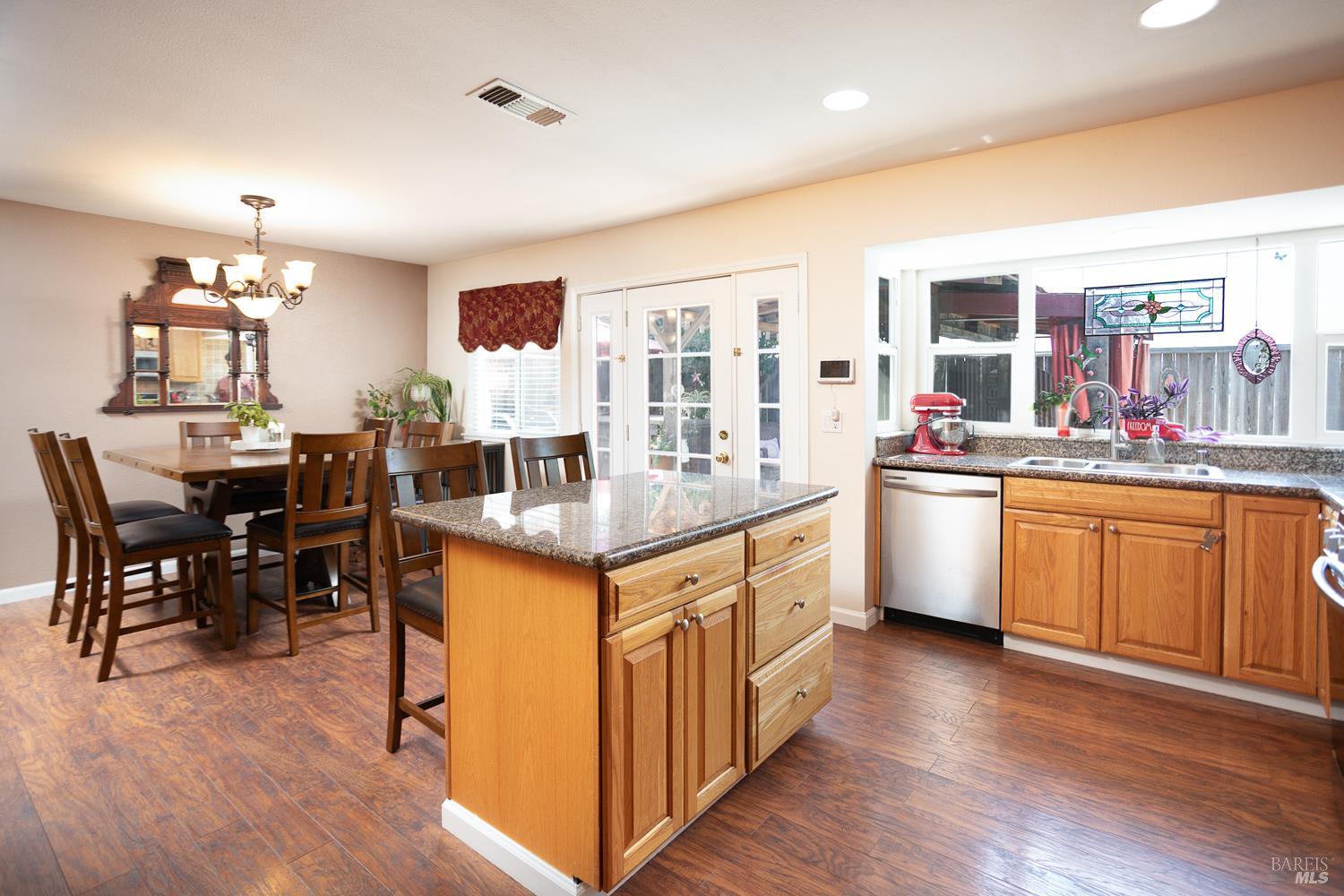 Detail Gallery Image 21 of 67 For 1025 Woodvale Dr, Dixon,  CA 95620 - 4 Beds | 2 Baths