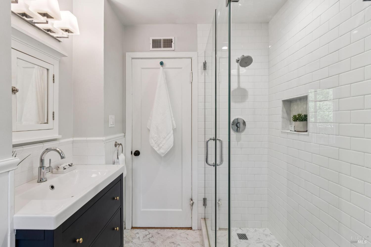 Detail Gallery Image 51 of 66 For 2 Fairview Ct, San Anselmo,  CA 94960 - 3 Beds | 2 Baths