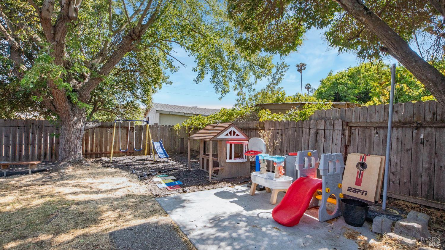 Detail Gallery Image 32 of 45 For 713 San Remo St, Fairfield,  CA 94533 - 4 Beds | 2 Baths