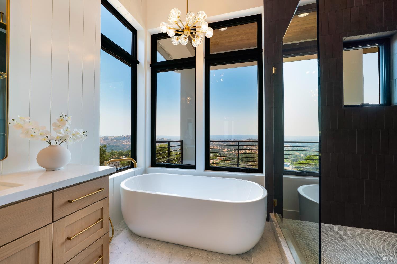 Detail Gallery Image 44 of 99 For 5925 Crystal Dr, Santa Rosa,  CA 95404 - 4 Beds | 4/1 Baths