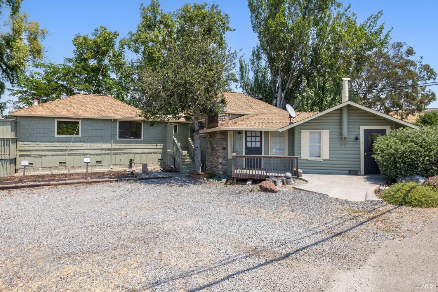 Detail Gallery Image 6 of 50 For 11150 Sir Francis Drake Blvd, Point Reyes Station,  CA 94956 - 3 Beds | 4/1 Baths