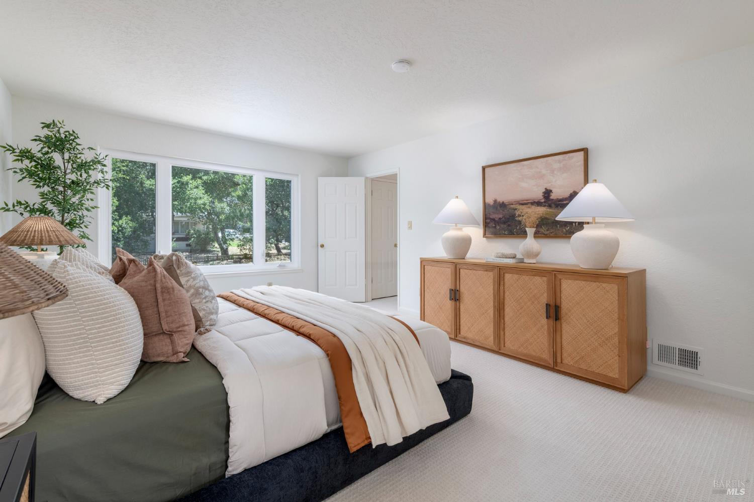 Detail Gallery Image 42 of 96 For 635 Palm Ave, Penngrove,  CA 94951 - 4 Beds | 2/1 Baths
