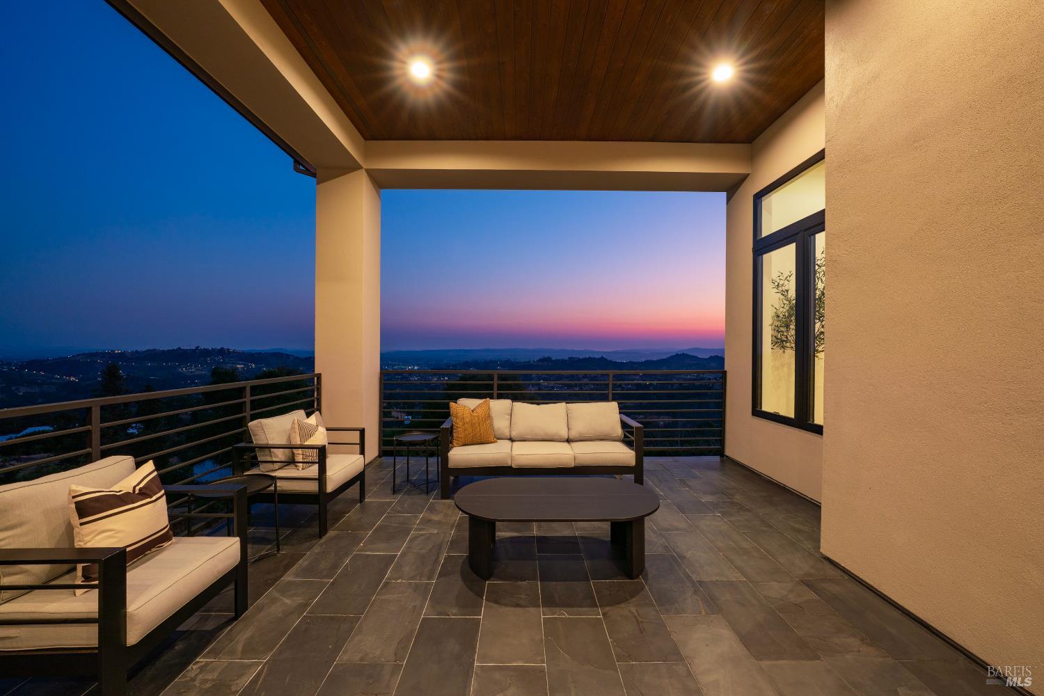 Detail Gallery Image 91 of 99 For 5925 Crystal Dr, Santa Rosa,  CA 95404 - 4 Beds | 4/1 Baths