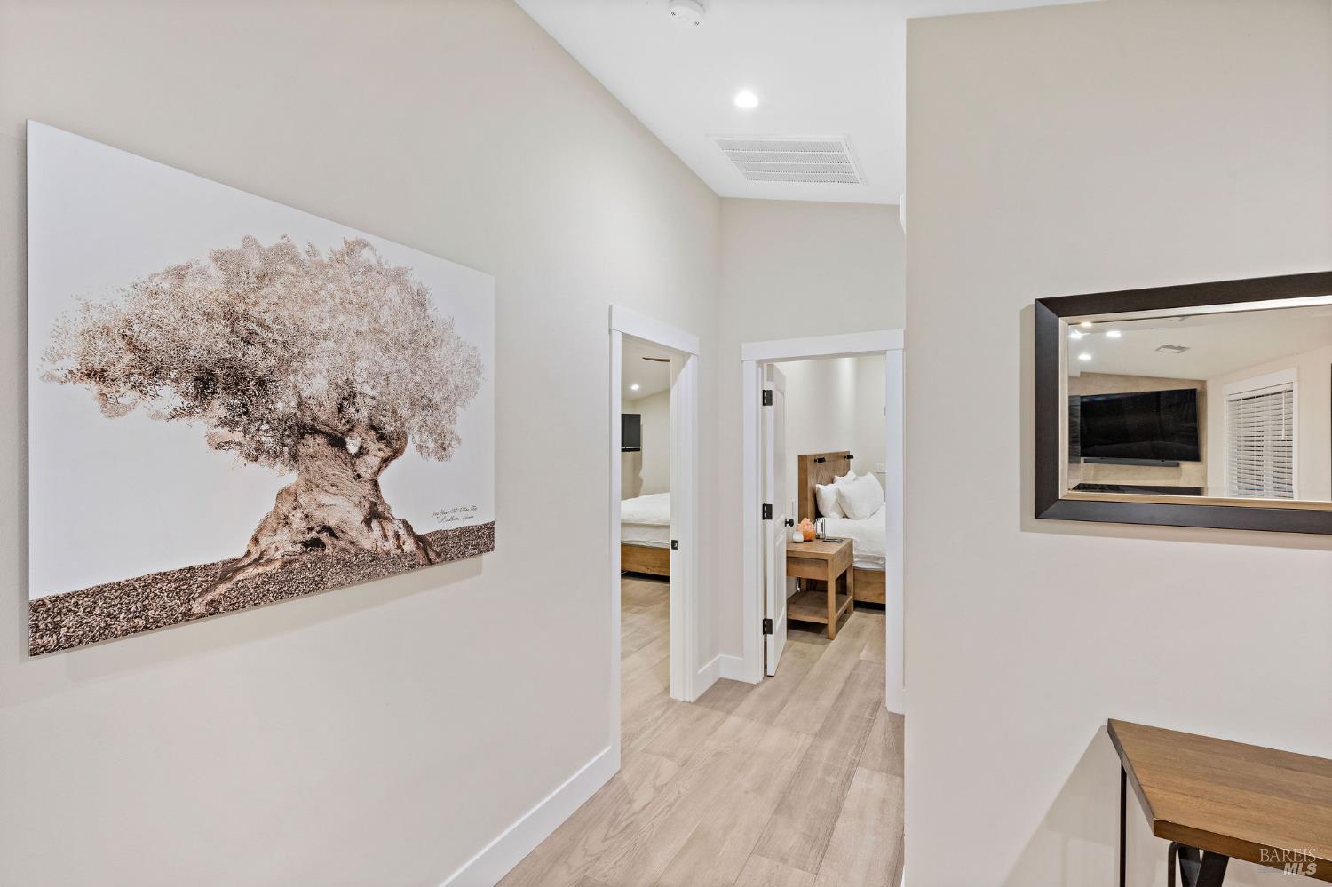 Detail Gallery Image 14 of 26 For 691 Silverado Trl, Saint Helena,  CA 94574 - 2 Beds | 2 Baths
