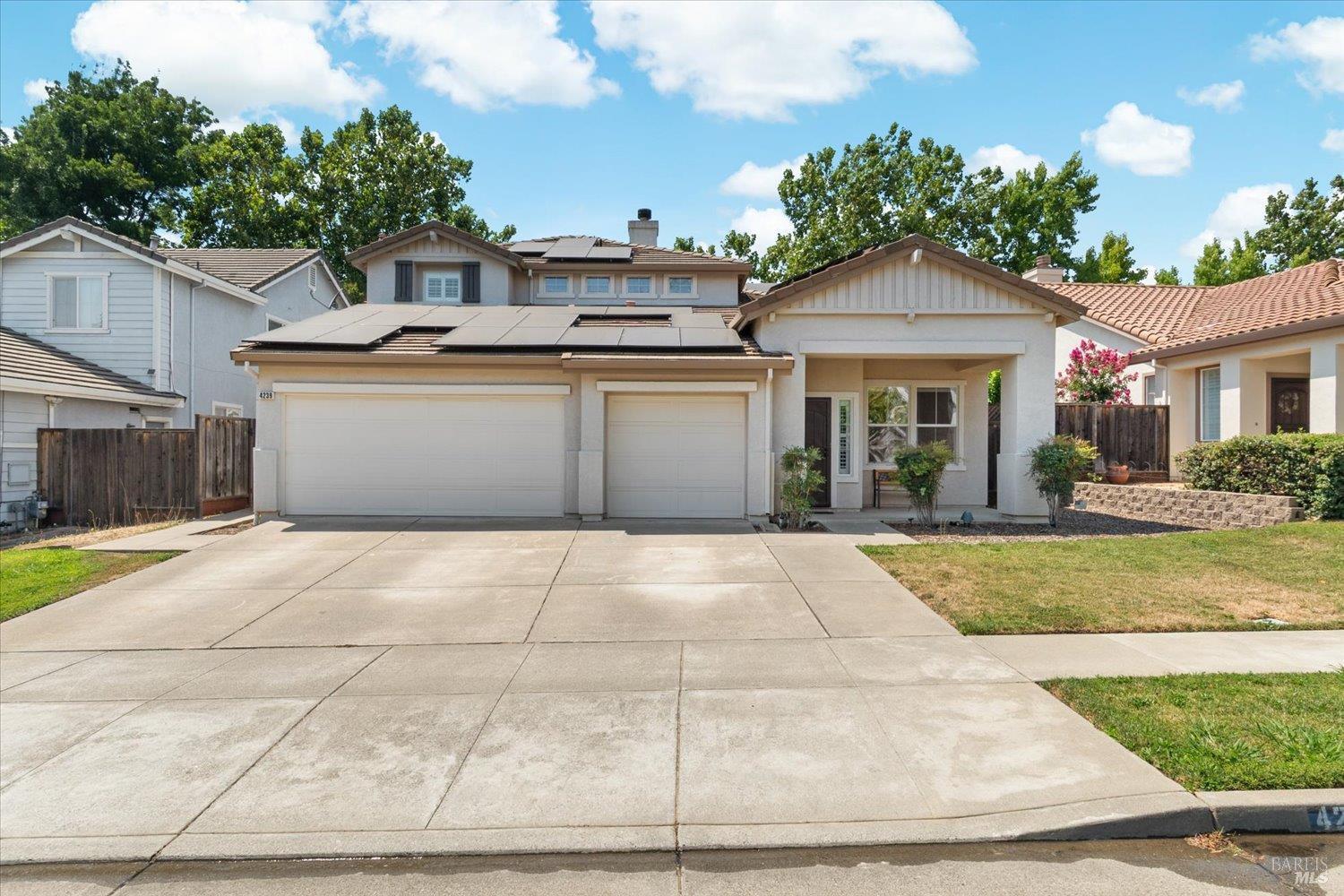 Detail Gallery Image 3 of 63 For 4239 Brudenell Dr, Fairfield,  CA 94533 - 5 Beds | 3 Baths
