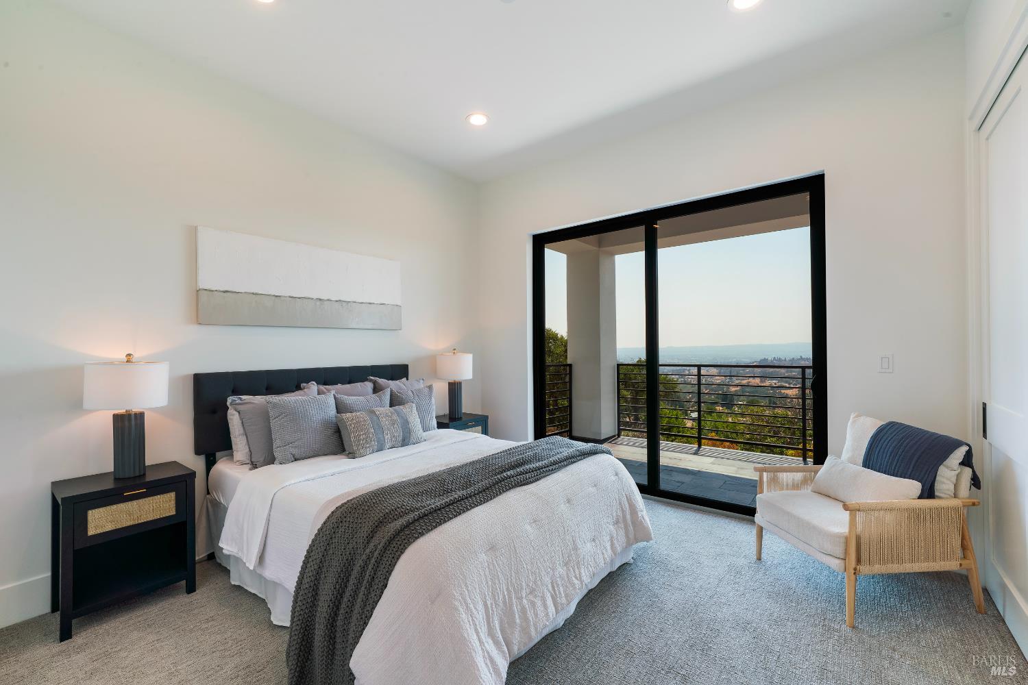 Detail Gallery Image 58 of 99 For 5925 Crystal Dr, Santa Rosa,  CA 95404 - 4 Beds | 4/1 Baths