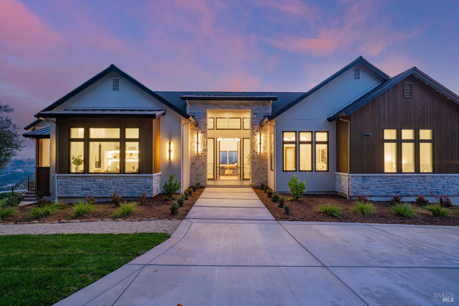 Detail Gallery Image 84 of 99 For 5925 Crystal Dr, Santa Rosa,  CA 95404 - 4 Beds | 4/1 Baths