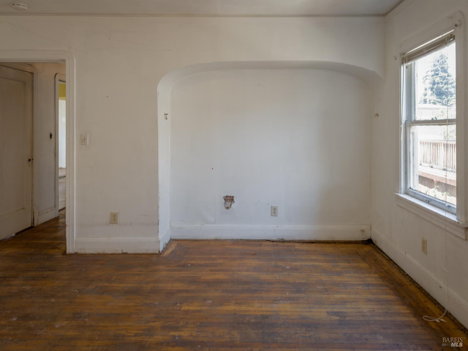 Detail Gallery Image 18 of 31 For 2901 Seminary Ave, Oakland,  CA 94605 - 4 Beds | 1/1 Baths