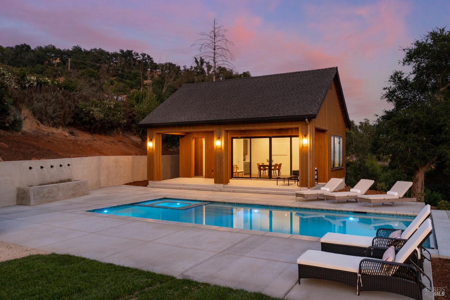 Detail Gallery Image 86 of 99 For 5925 Crystal Dr, Santa Rosa,  CA 95404 - 4 Beds | 4/1 Baths
