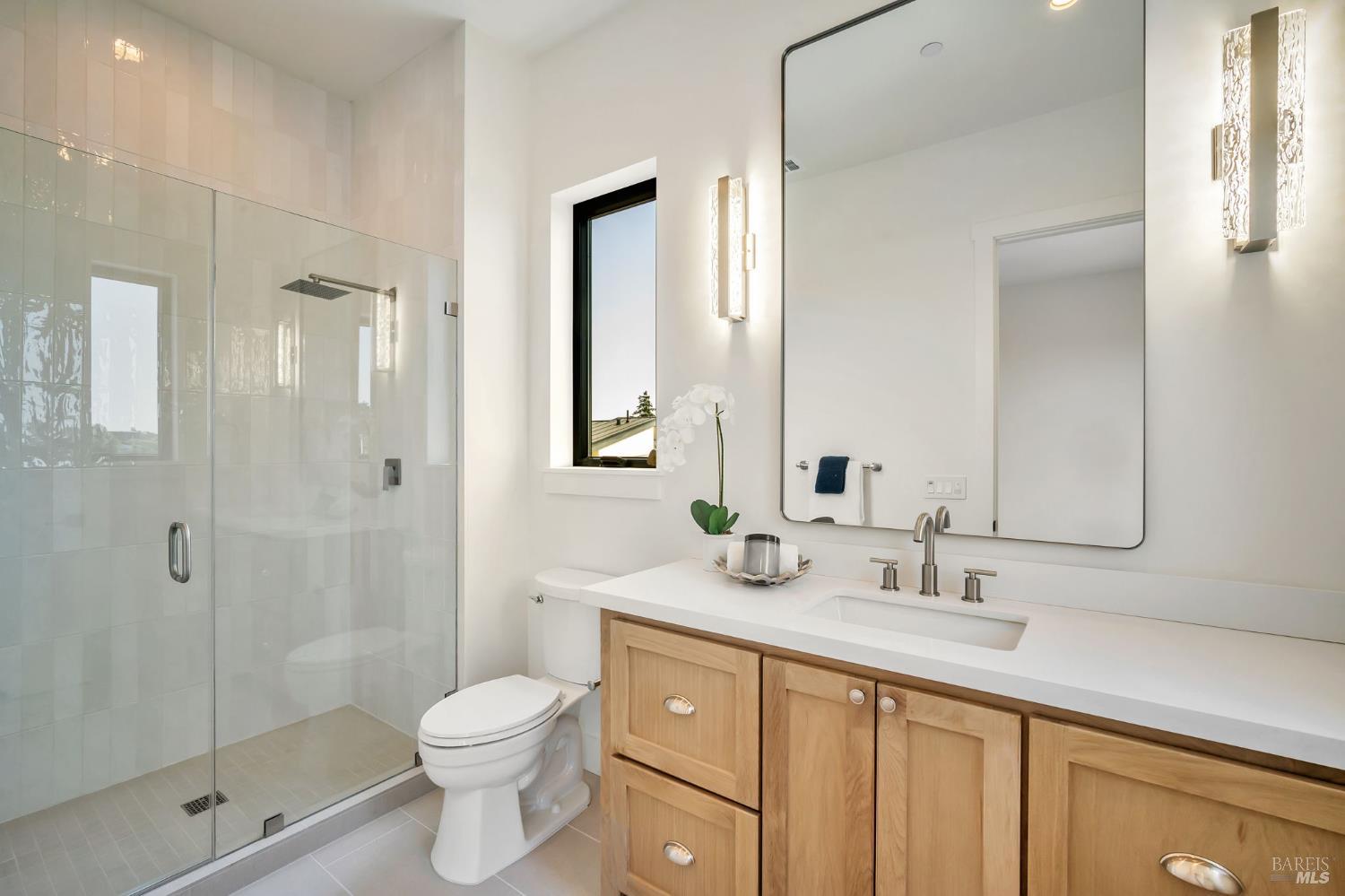 Detail Gallery Image 18 of 48 For 3572 Southridge Dr, Santa Rosa,  CA 95403 - 4 Beds | 4 Baths