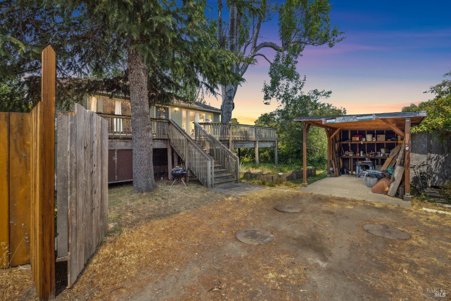 Detail Gallery Image 3 of 11 For 11160 Sir Francis Drake Blvd, Point Reyes Station,  CA 94956 - 2 Beds | 2 Baths