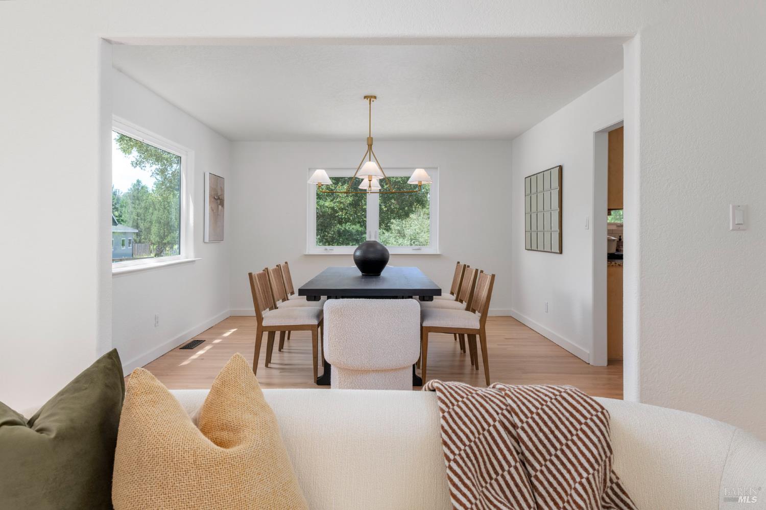 Detail Gallery Image 17 of 96 For 635 Palm Ave, Penngrove,  CA 94951 - 4 Beds | 2/1 Baths