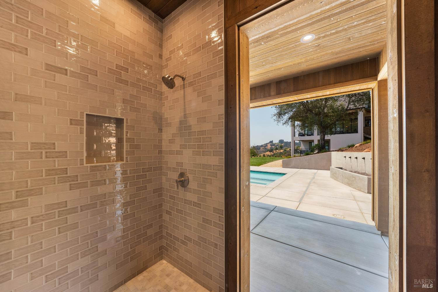 Detail Gallery Image 66 of 99 For 5925 Crystal Dr, Santa Rosa,  CA 95404 - 4 Beds | 4/1 Baths