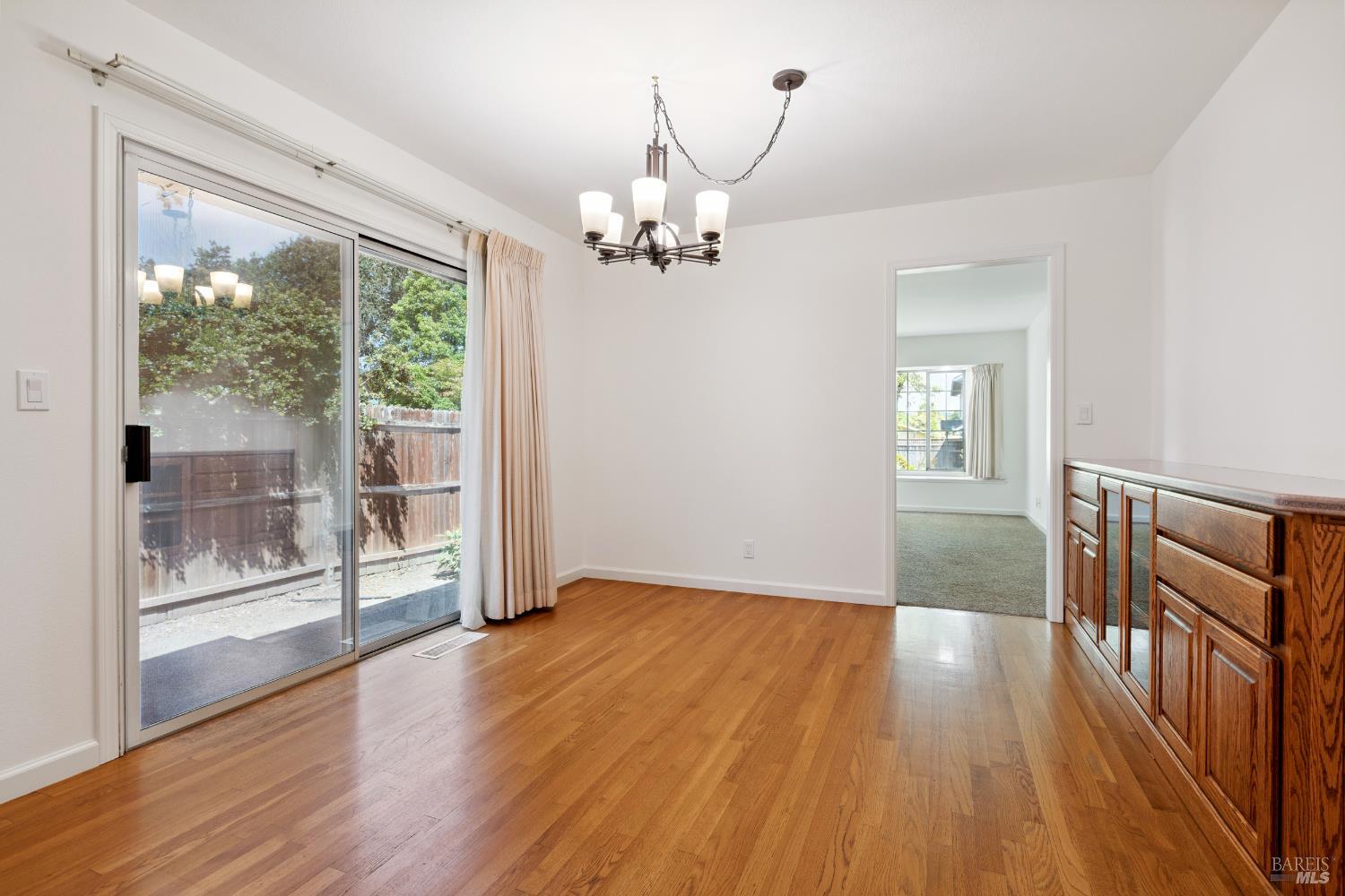 Detail Gallery Image 12 of 43 For 900 Caton Ct, Sonoma,  CA 95476 - 3 Beds | 2 Baths